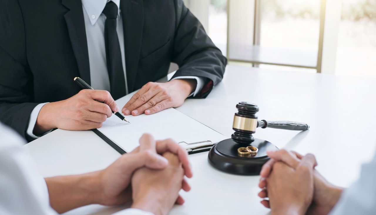 Mediacje rozwodowe – wniosek, przykłady, koszty